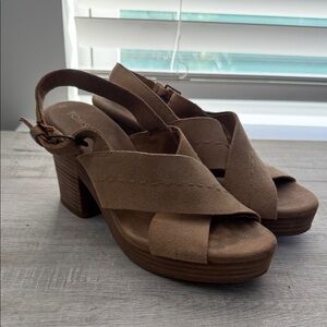 Toms Brown Suede Platform Sandals